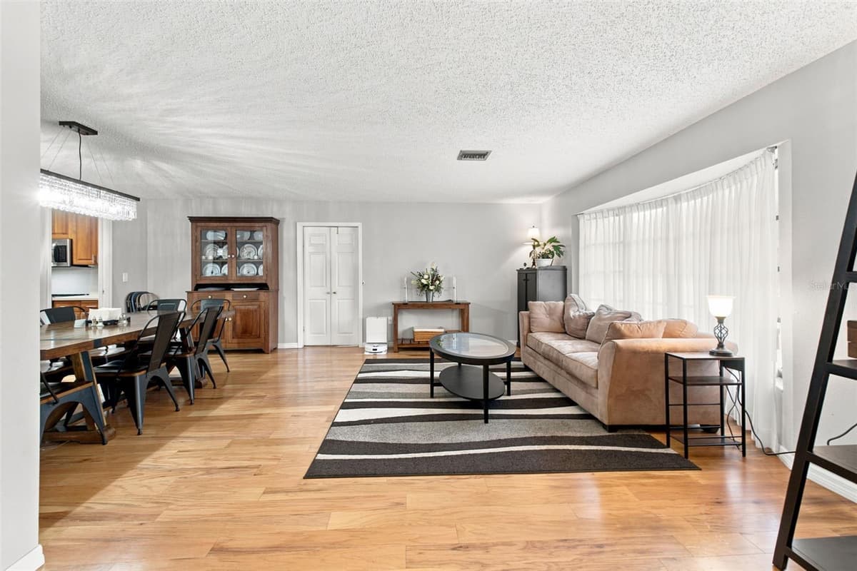 6706 WALDORF COURT — photo 6 of 51
