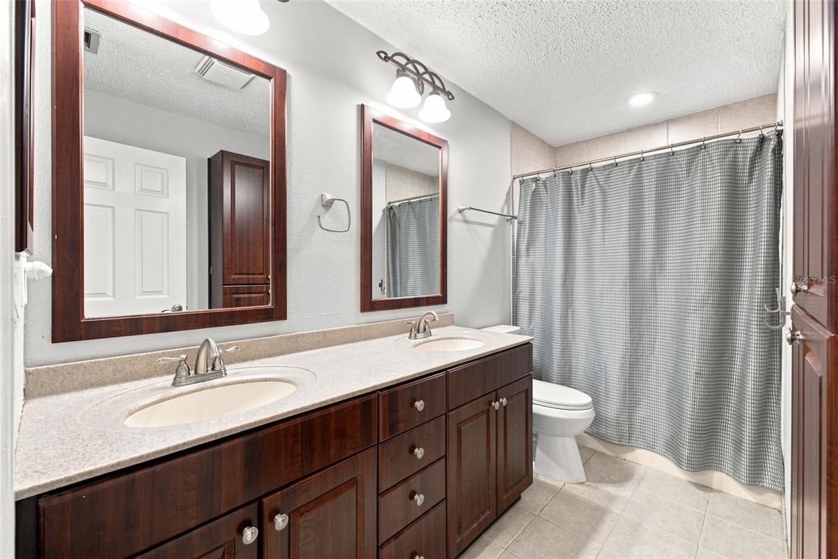 6706 WALDORF COURT — photo 17 of 51