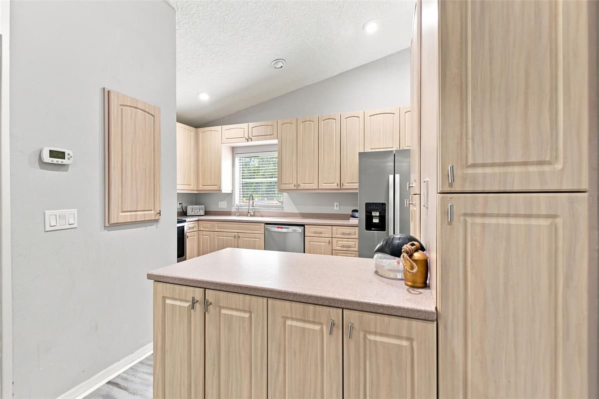 6706 WALDORF COURT — photo 26 of 51