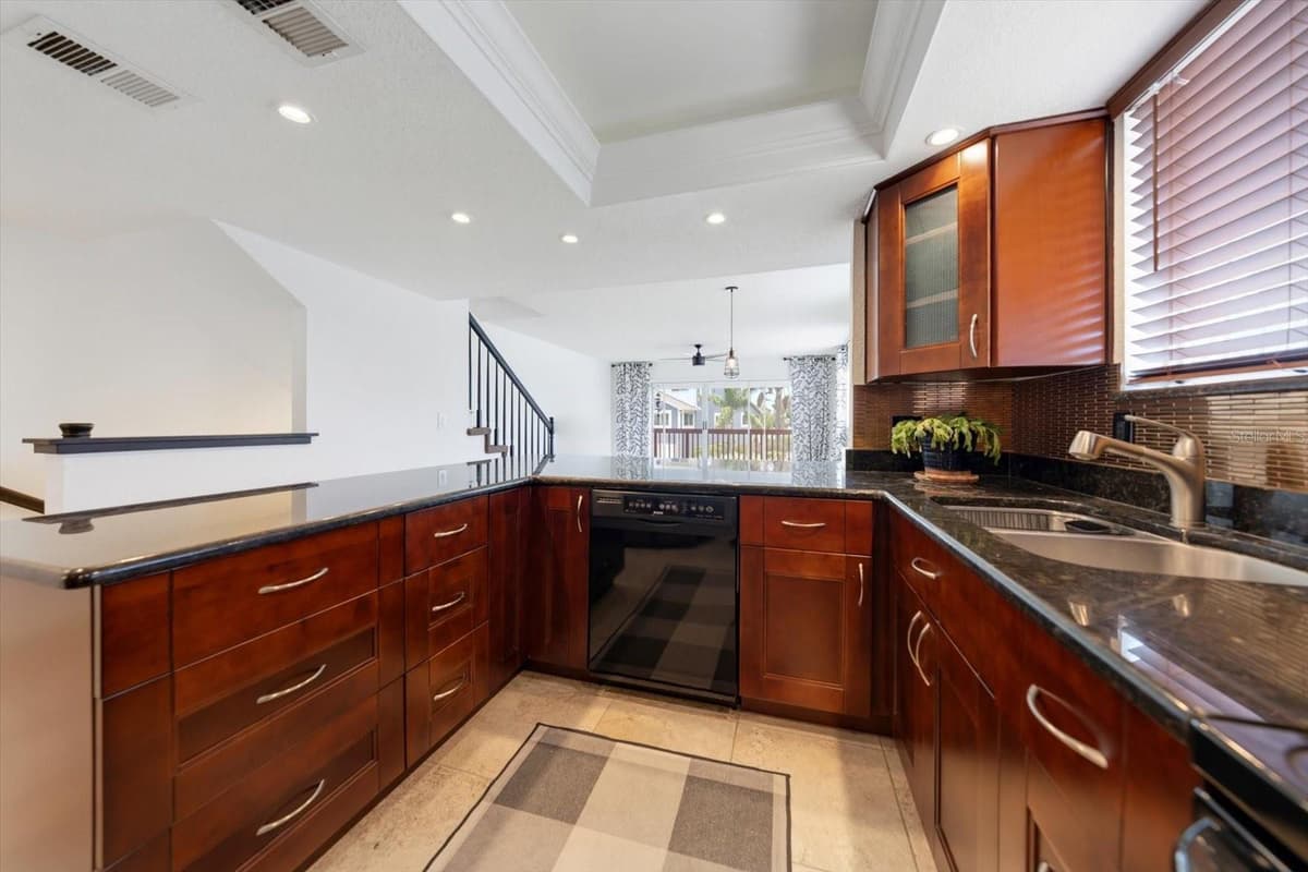 901 HARBOUR HOUSE DRIVE — photo 8 of 32