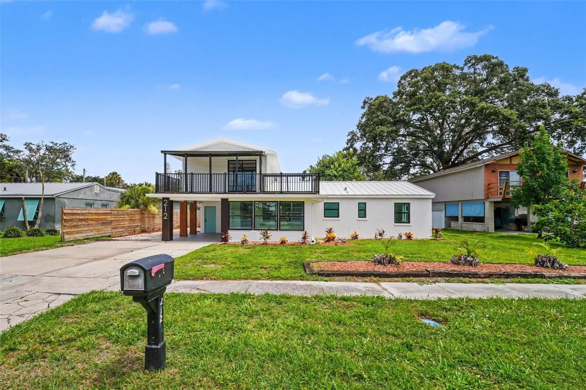 212 COQUINA DRIVE — photo 2 of 43