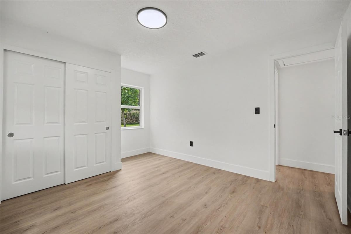 212 COQUINA DRIVE — photo 16 of 43