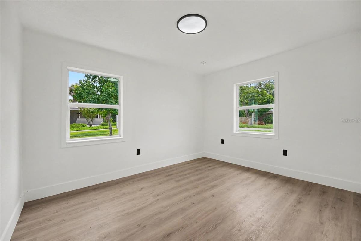 212 COQUINA DRIVE — photo 17 of 43