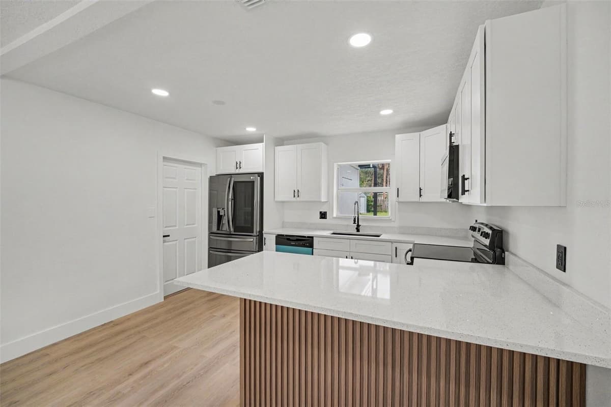 212 COQUINA DRIVE — photo 6 of 43
