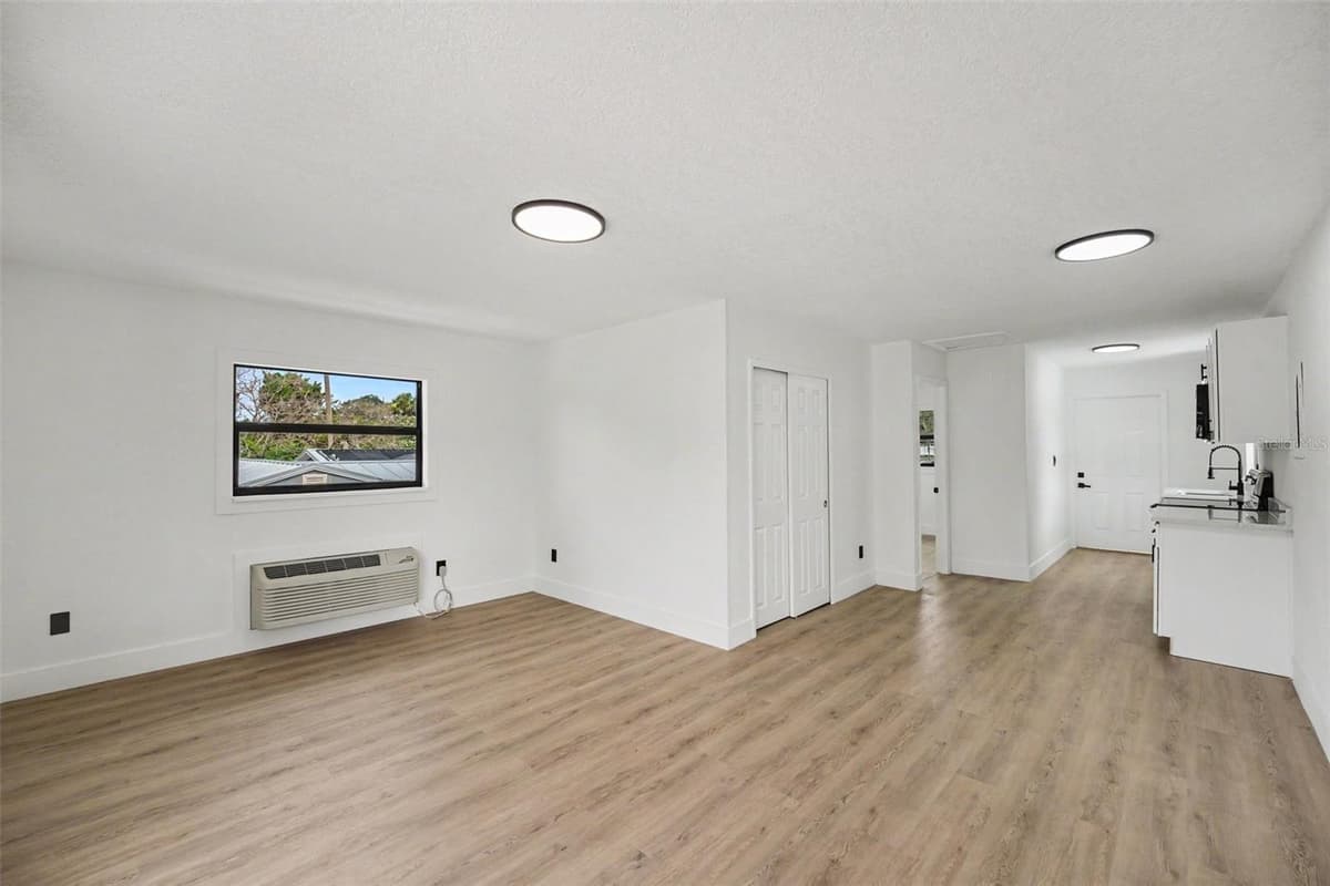 212 COQUINA DRIVE — photo 18 of 43