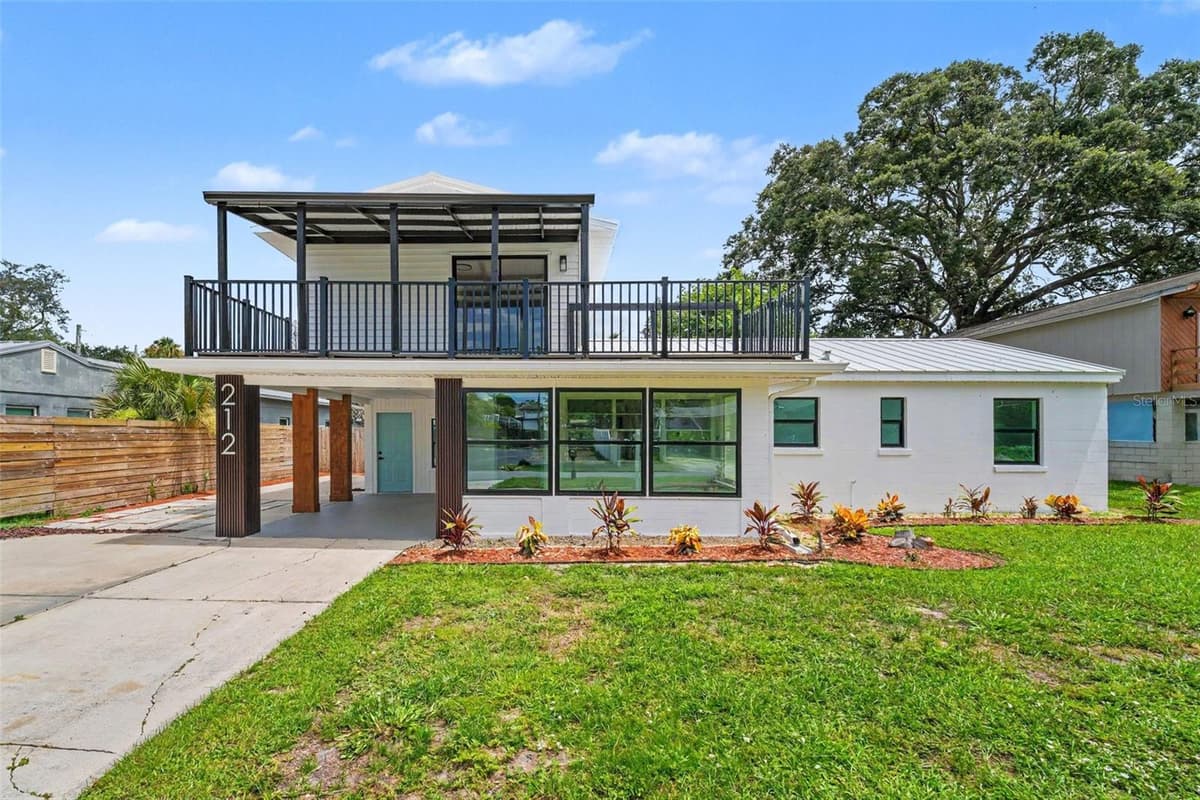 212 COQUINA DRIVE — photo 3 of 43