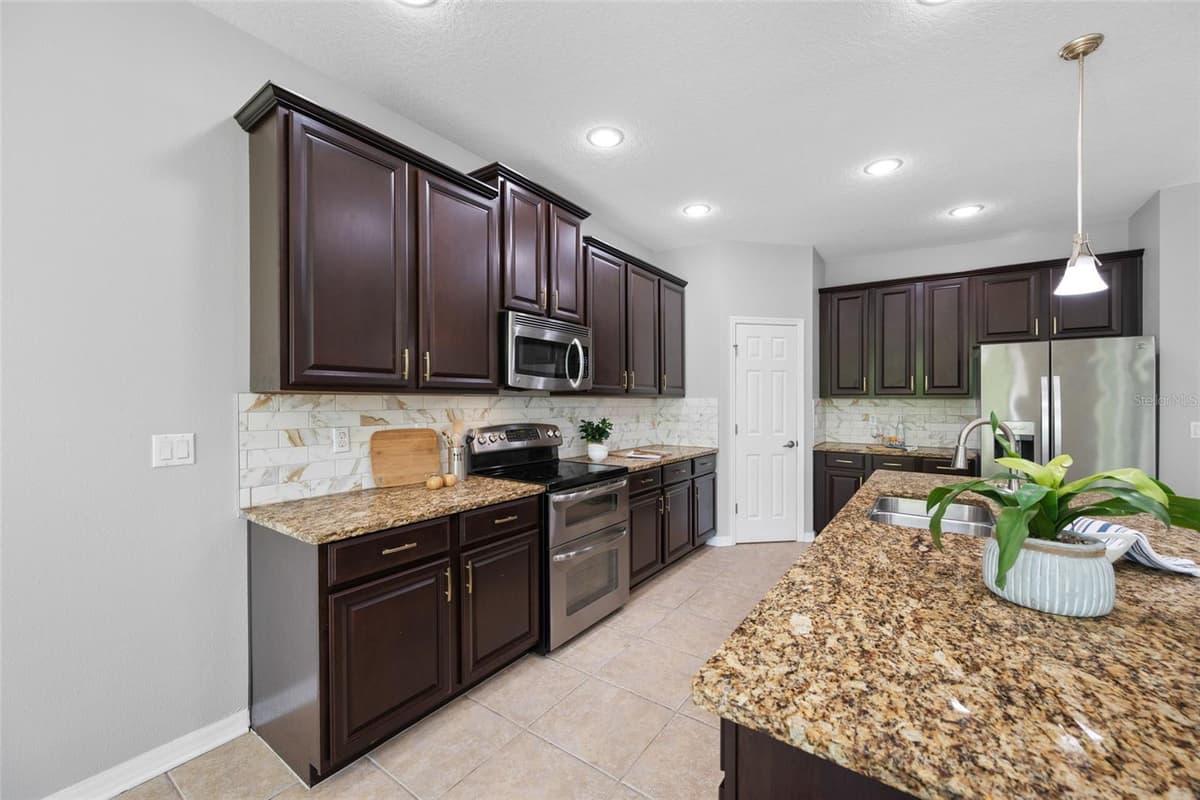 1405 PARKER DEN DRIVE — photo 52 of 93