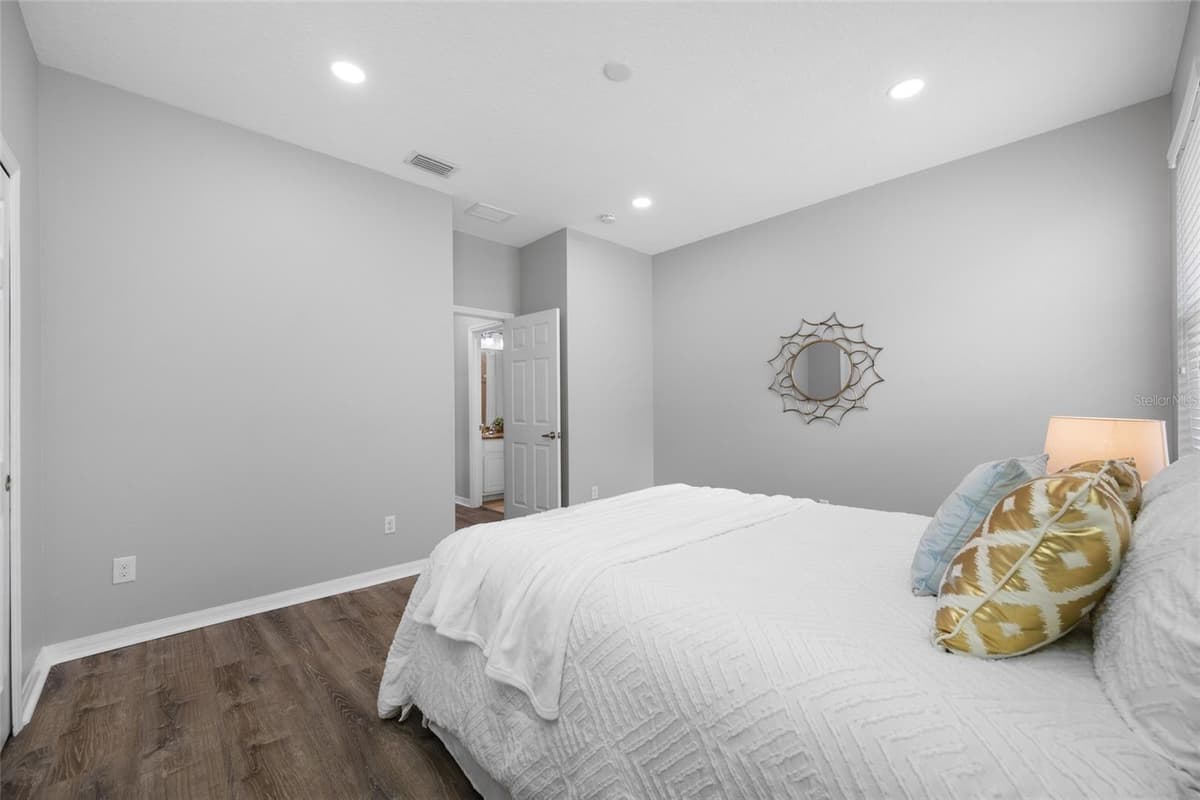 1405 PARKER DEN DRIVE — photo 40 of 93