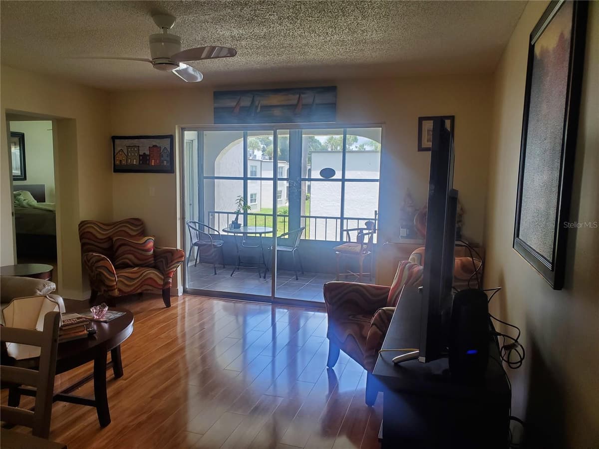 7701 STARKEY ROAD — photo 4 of 28