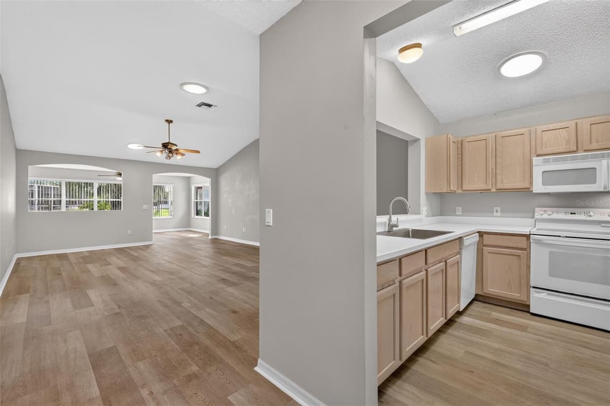 2129 MARGARITA DRIVE — photo 4 of 24