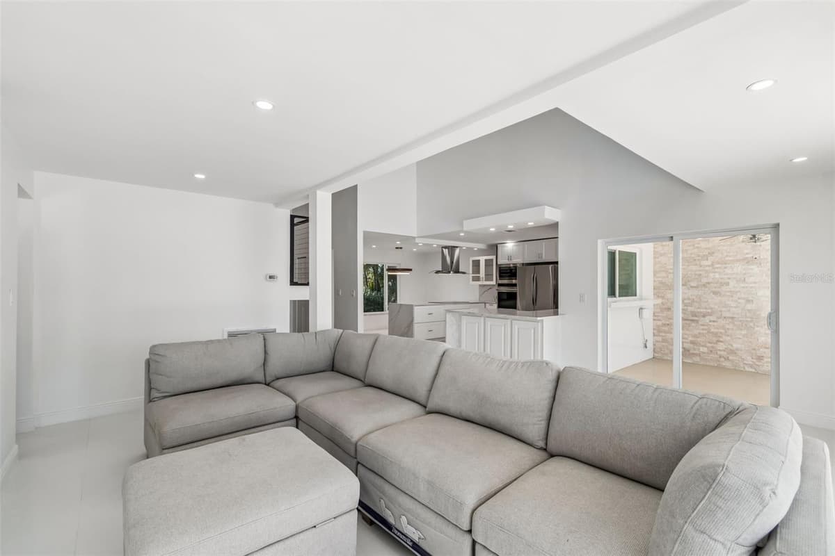 775 CAPRI BOULEVARD — photo 16 of 67