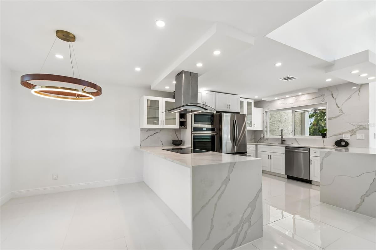 775 CAPRI BOULEVARD — photo 11 of 67