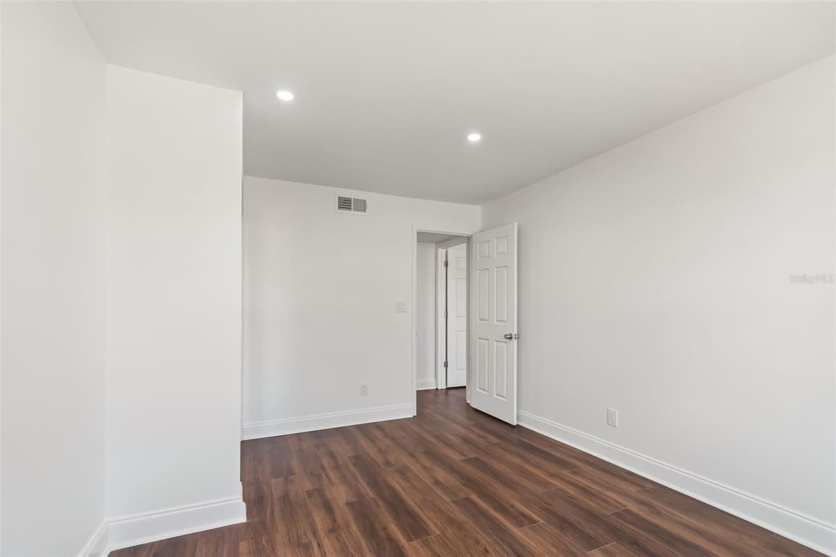 775 CAPRI BOULEVARD — photo 38 of 67
