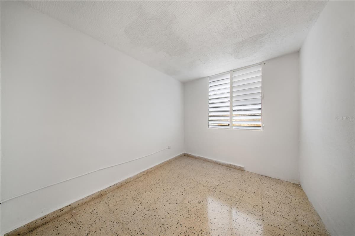 G4 AVENIDA A — photo 11 of 53