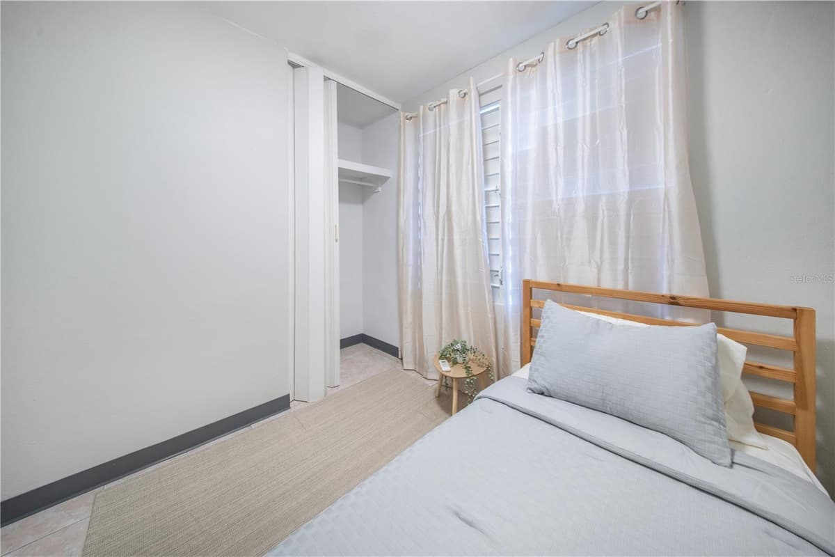 G4 AVENIDA A — photo 10 of 53