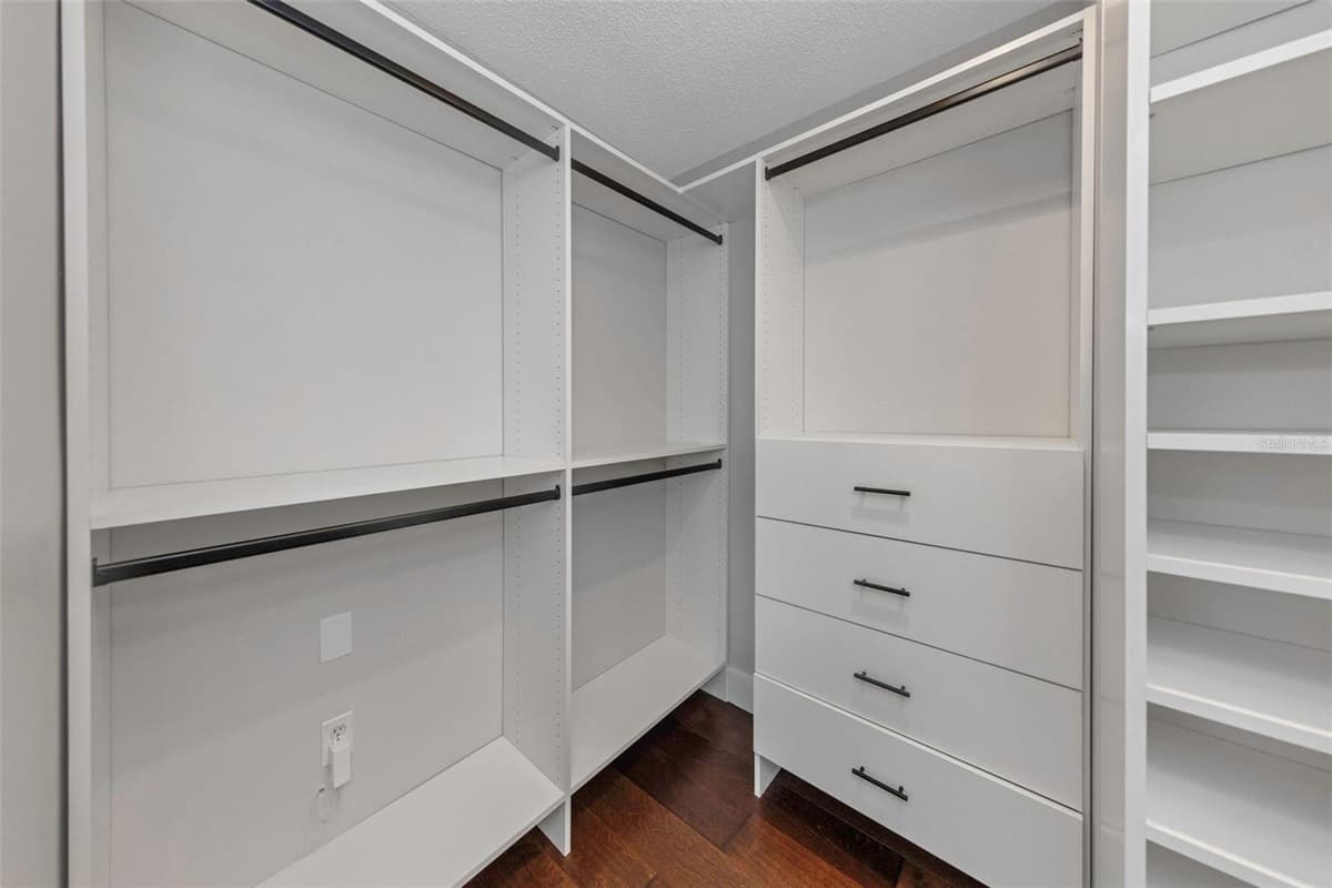 1704 SPLIT FORK DRIVE — photo 30 of 87