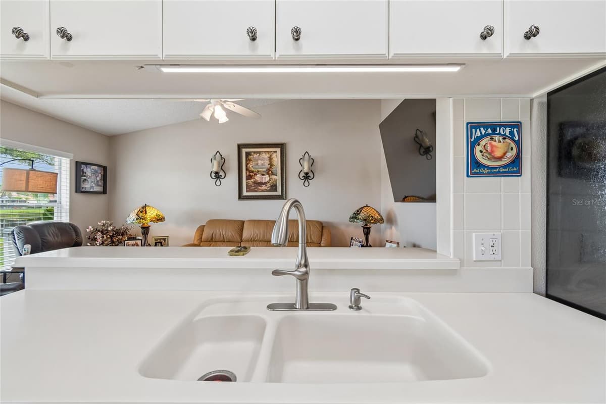 12133 ARRON TERRACE — photo 9 of 24