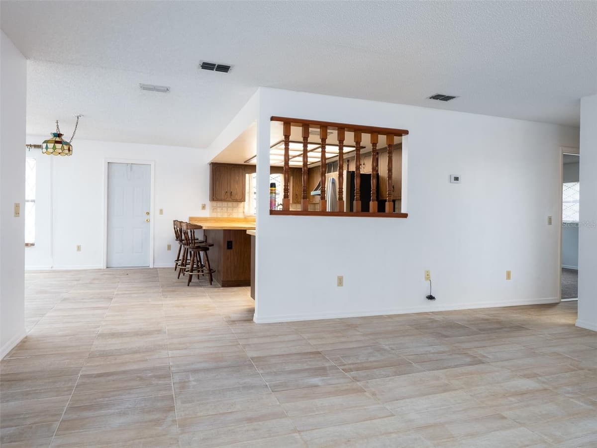 121 SERENA CIRCLE — photo 8 of 32