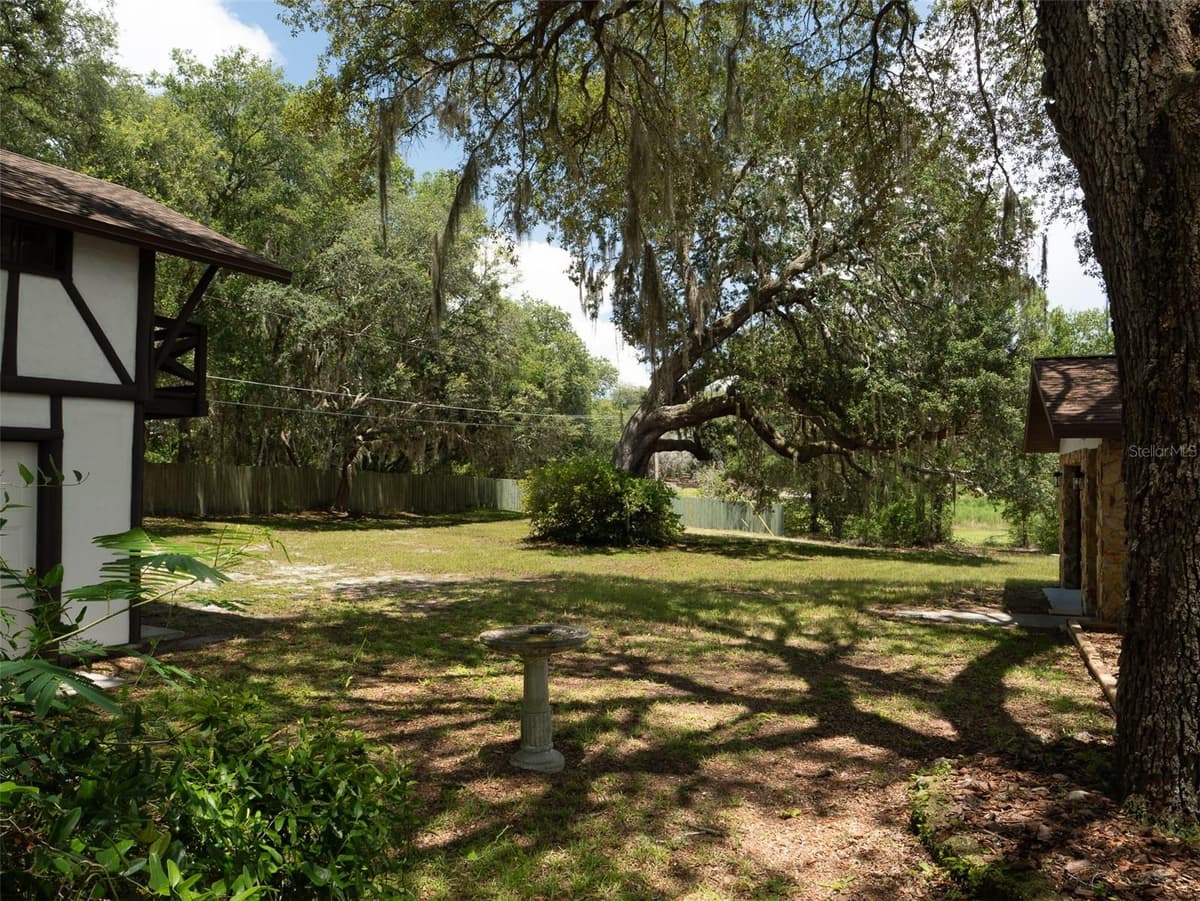 121 SERENA CIRCLE — photo 30 of 32