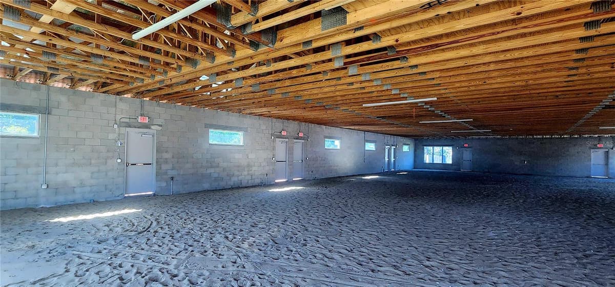 295 BERKLEY RD — photo 15 of 26