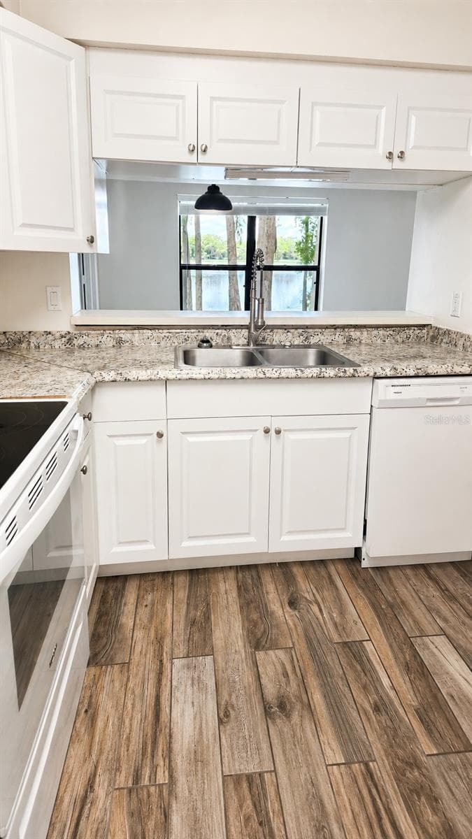 703 NORTHLAKE DRIVE — photo 15 of 36