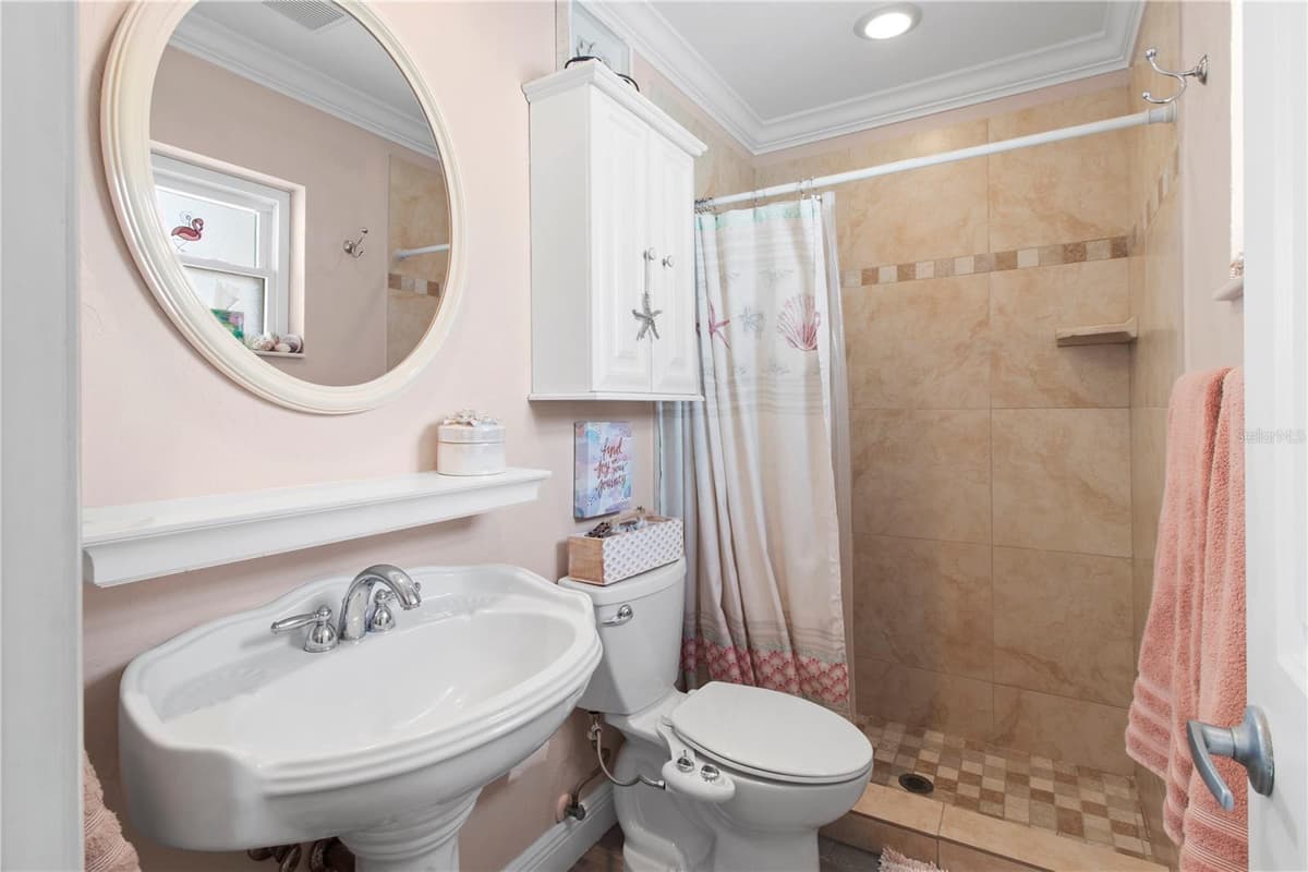 3326 BOUGAINVILLEA STREET — photo 13 of 35