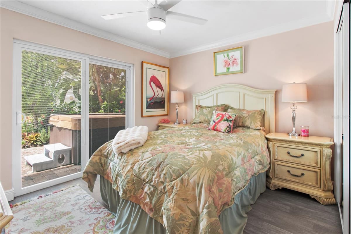 3326 BOUGAINVILLEA STREET — photo 10 of 35