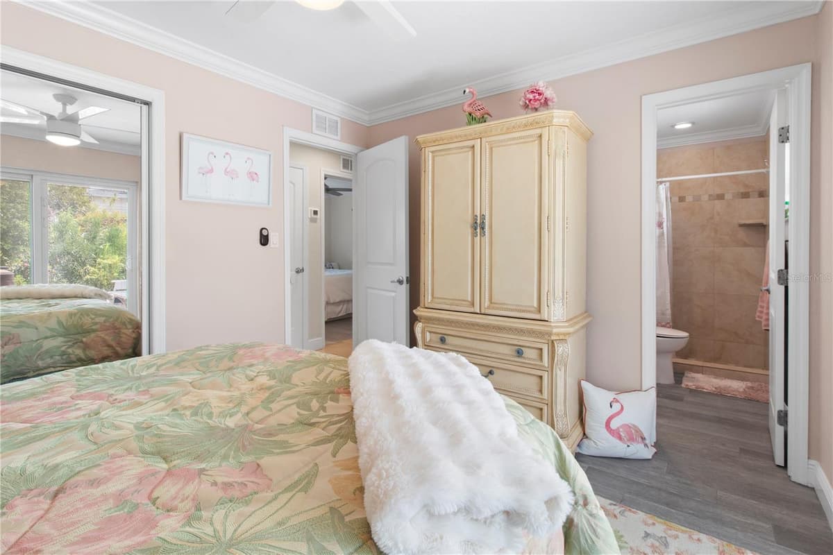 3326 BOUGAINVILLEA STREET — photo 12 of 35