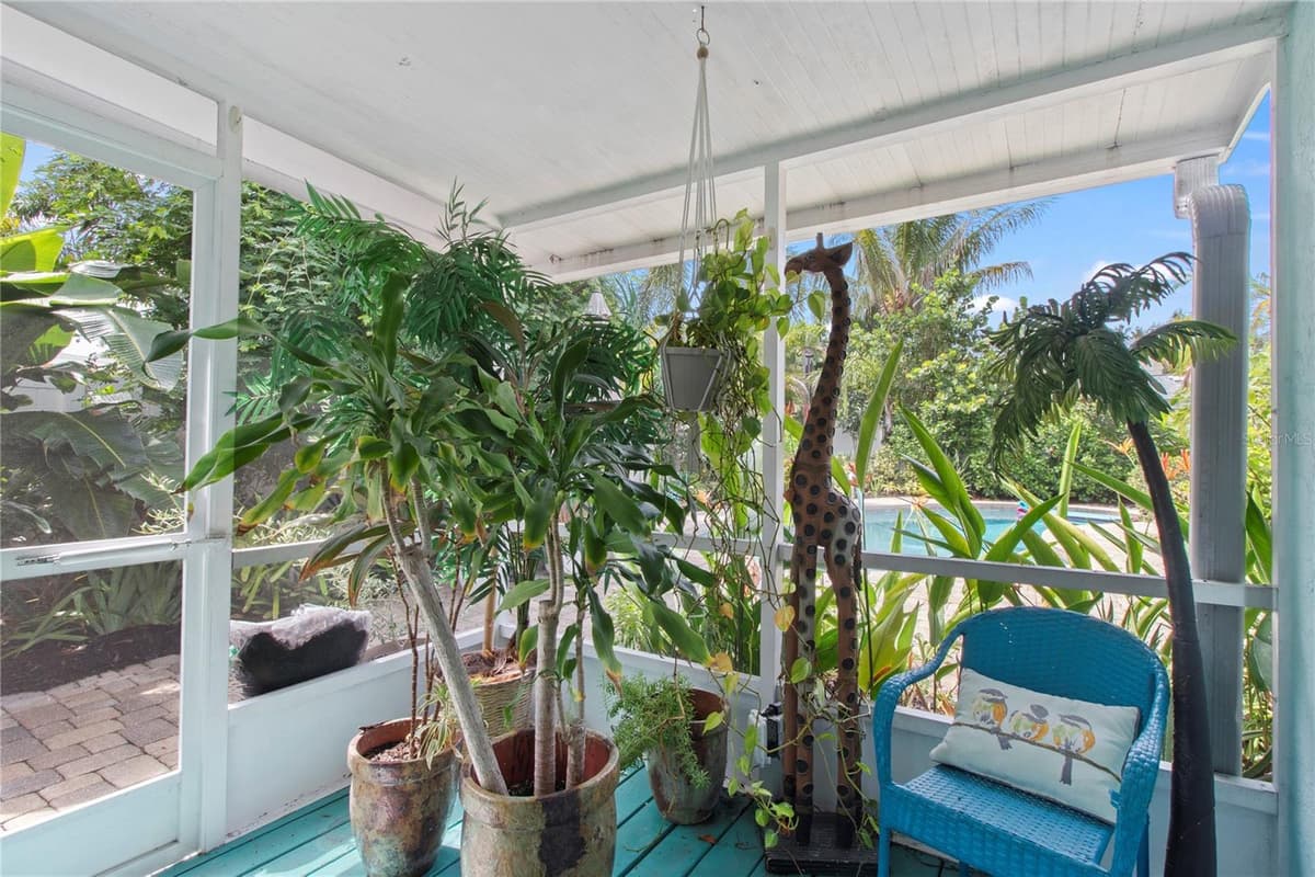 3326 BOUGAINVILLEA STREET — photo 21 of 35