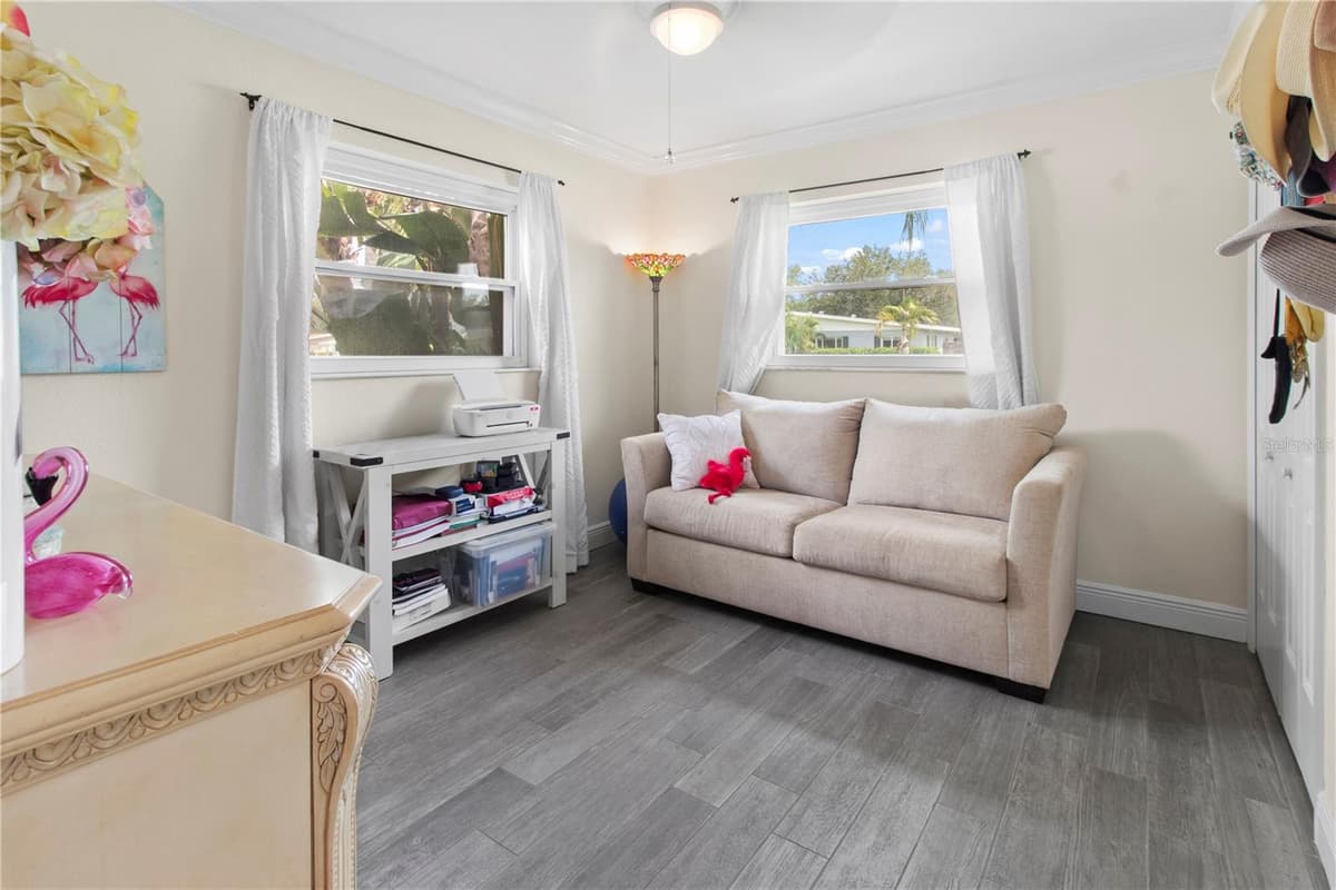 3326 BOUGAINVILLEA STREET — photo 14 of 35