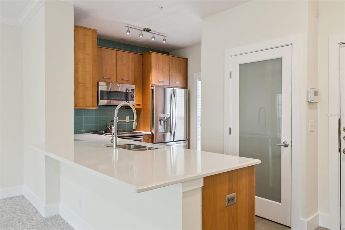 529 WATER STREET — photo 4 of 43