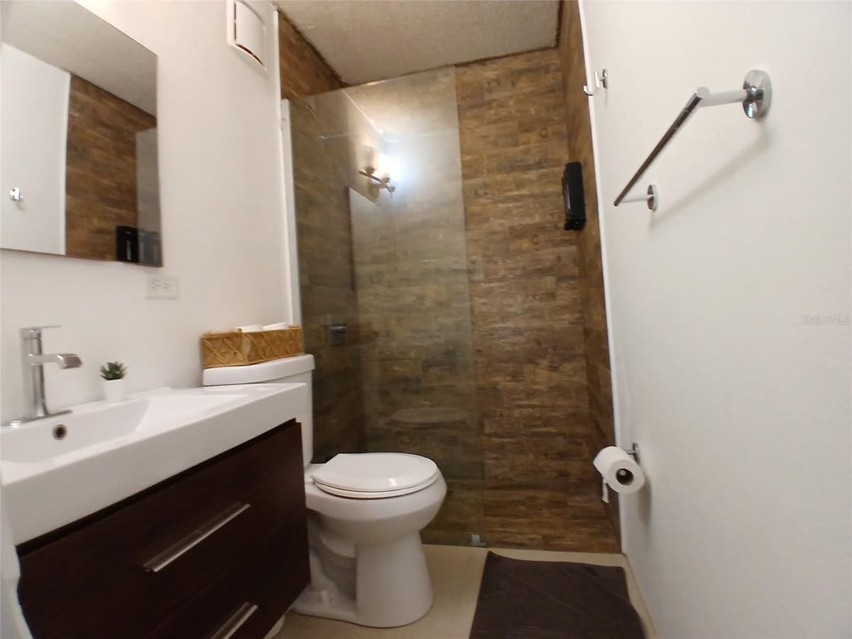 Villa Marina Condo VILLA MARINA AVE. — photo 16 of 23