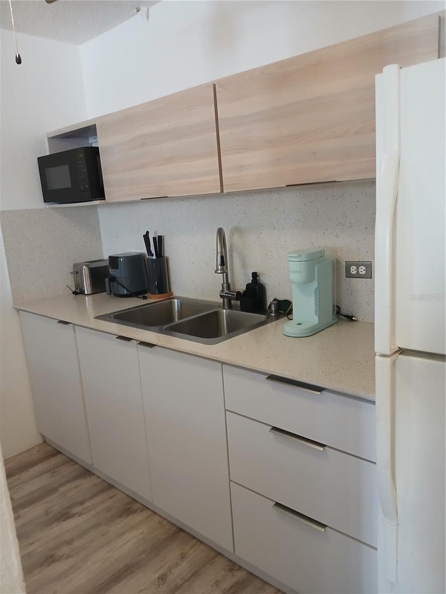 Villa Marina Condo VILLA MARINA AVE. — photo 5 of 23