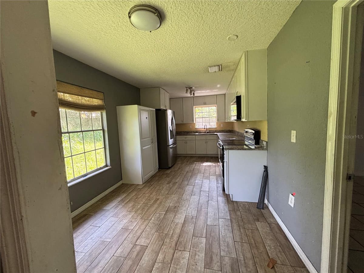 210 PEARL STREET — photo 8 of 21