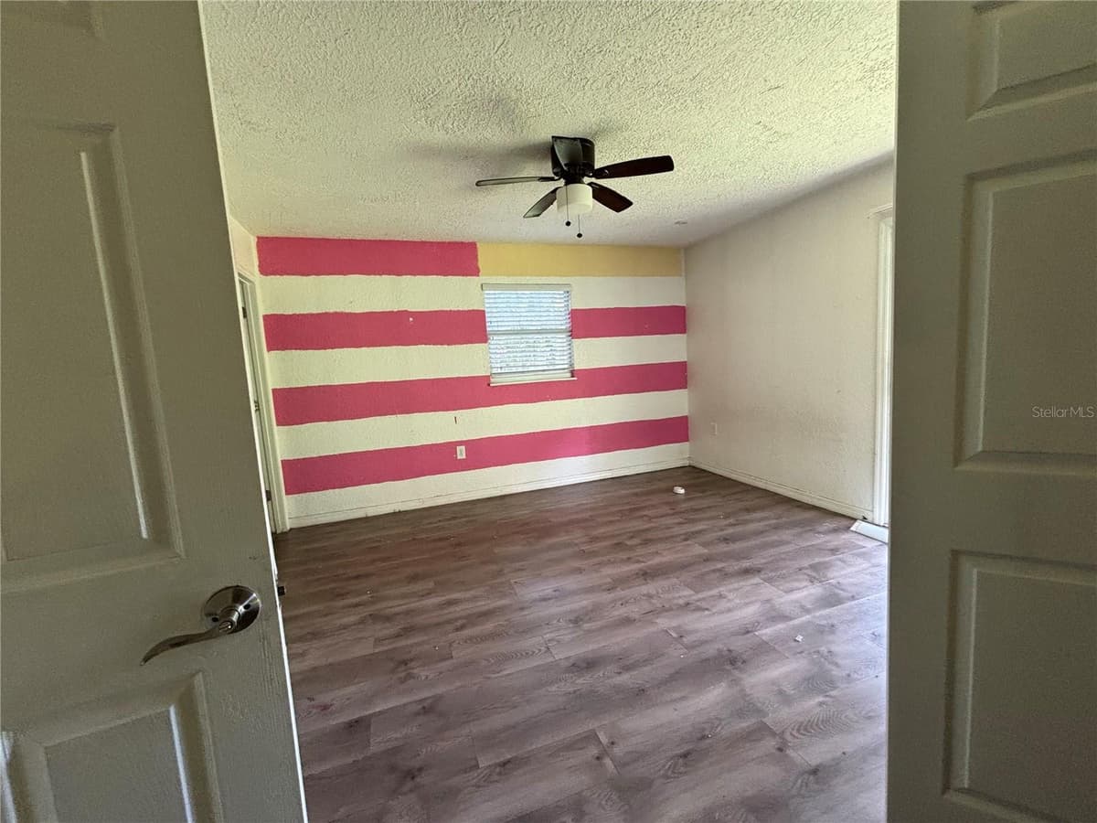 210 PEARL STREET — photo 9 of 21