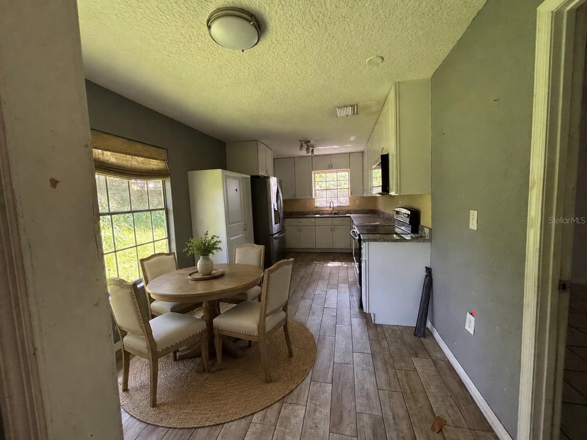 210 PEARL STREET — photo 7 of 21