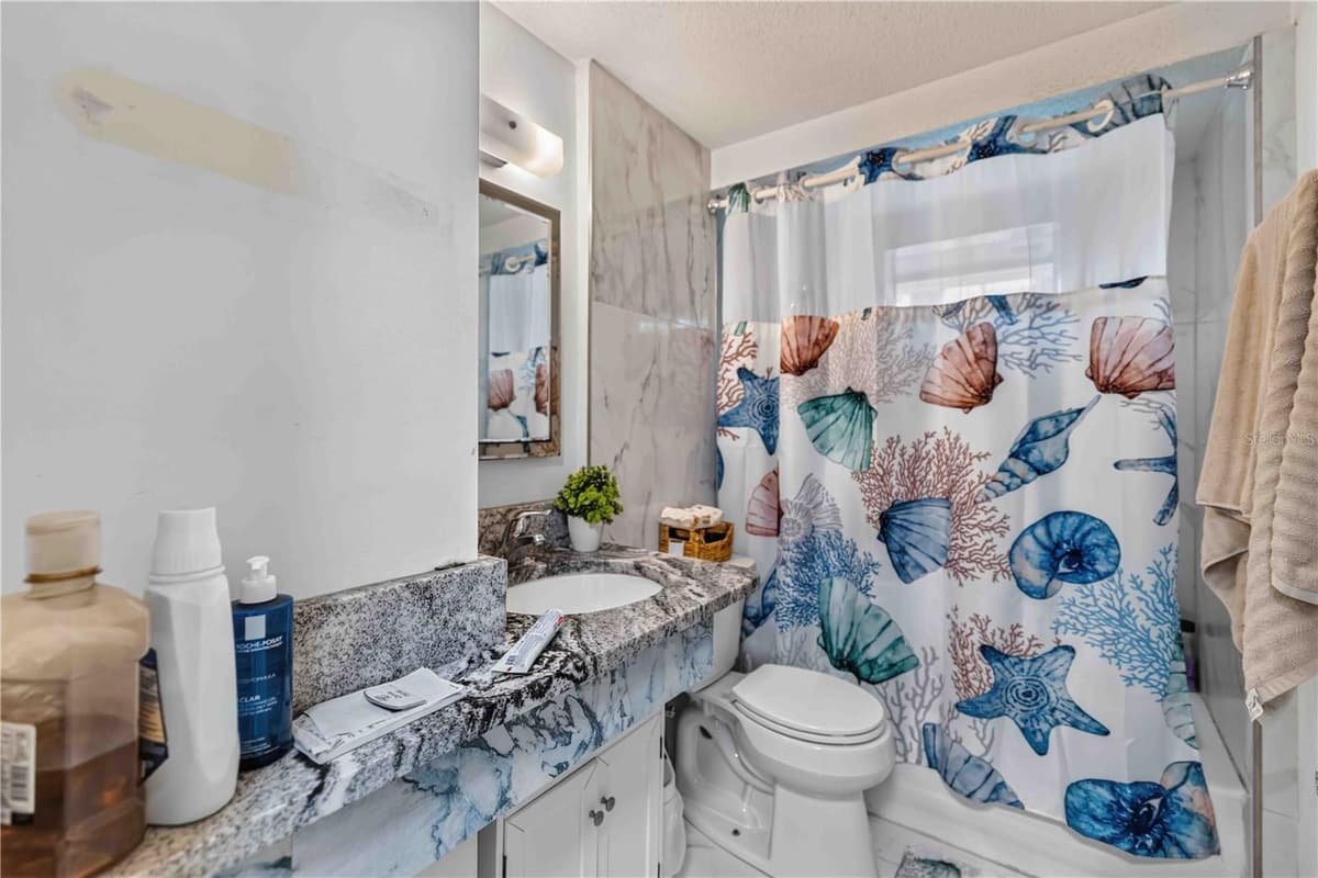 5408 EVORA AVENUE — photo 11 of 27