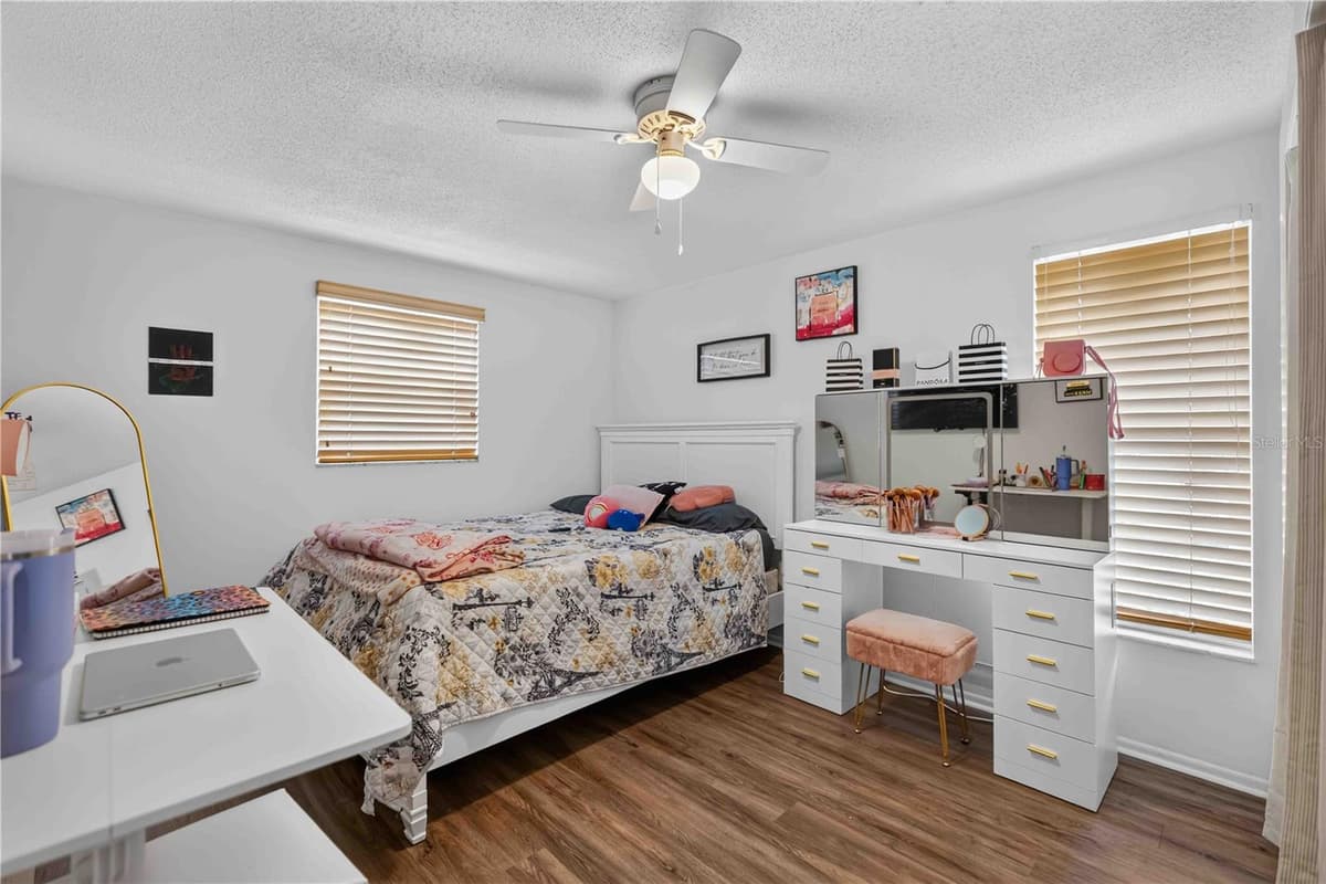 5408 EVORA AVENUE — photo 14 of 27
