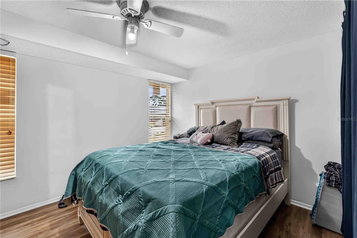 5408 EVORA AVENUE — photo 12 of 27