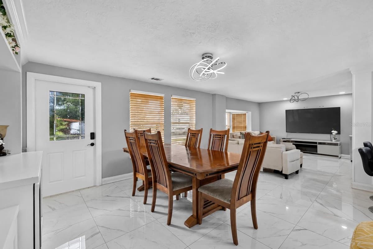 5408 EVORA AVENUE — photo 7 of 27