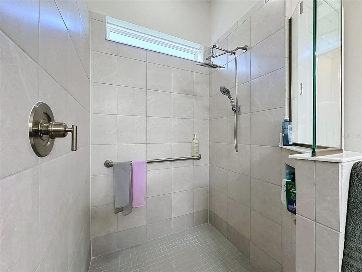 8665 BRIDGEPORT BAY CIRCLE — photo 38 of 71