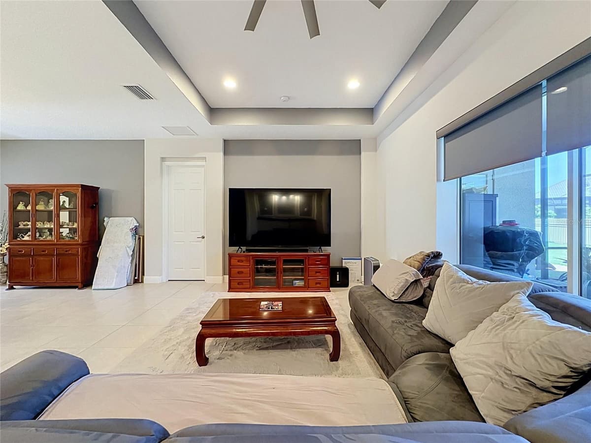 8665 BRIDGEPORT BAY CIRCLE — photo 11 of 71