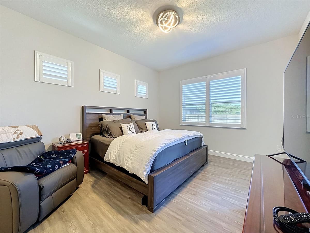 8665 BRIDGEPORT BAY CIRCLE — photo 28 of 71