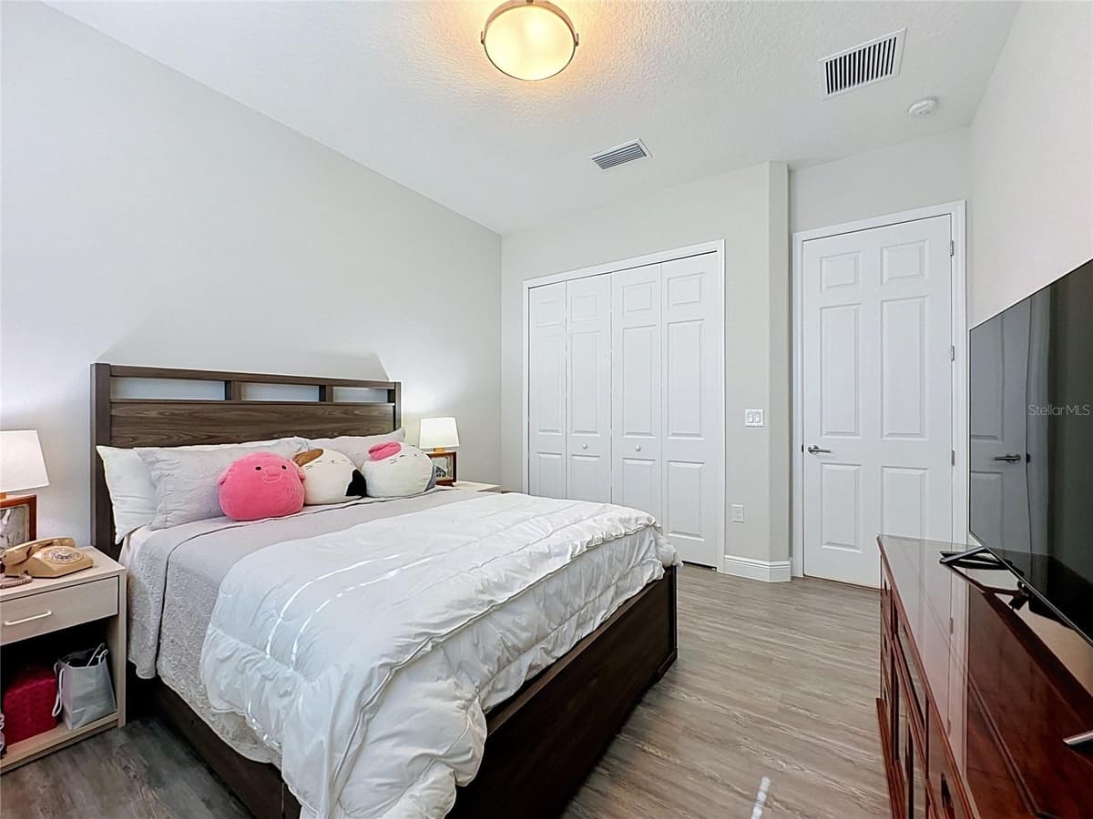 8665 BRIDGEPORT BAY CIRCLE — photo 29 of 71