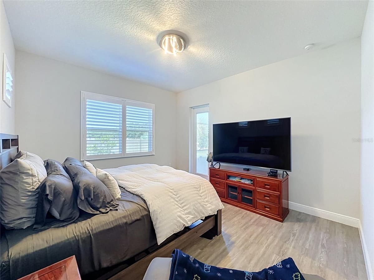 8665 BRIDGEPORT BAY CIRCLE — photo 31 of 71