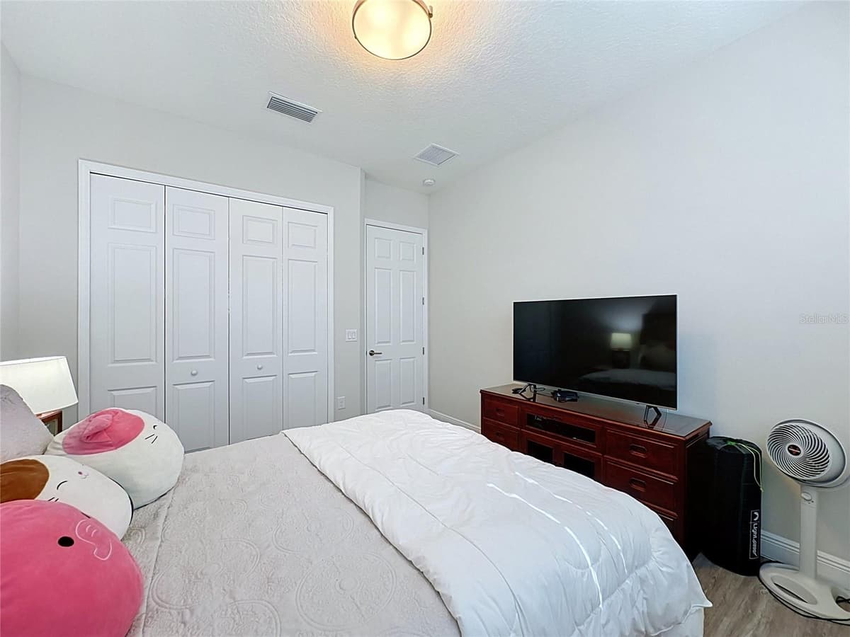 8665 BRIDGEPORT BAY CIRCLE — photo 34 of 71