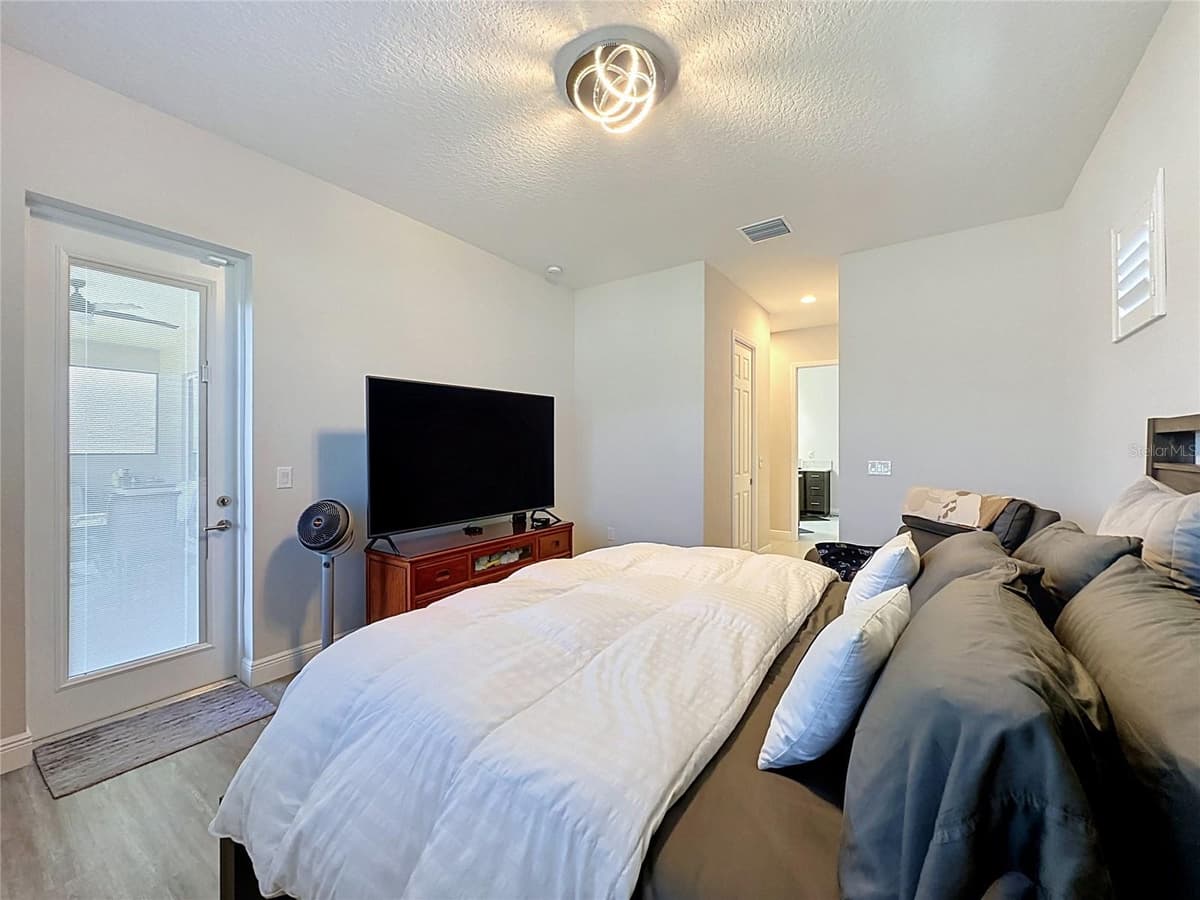 8665 BRIDGEPORT BAY CIRCLE — photo 30 of 71