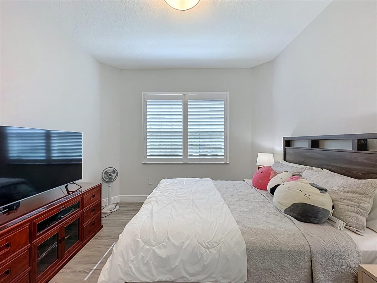 8665 BRIDGEPORT BAY CIRCLE — photo 36 of 71