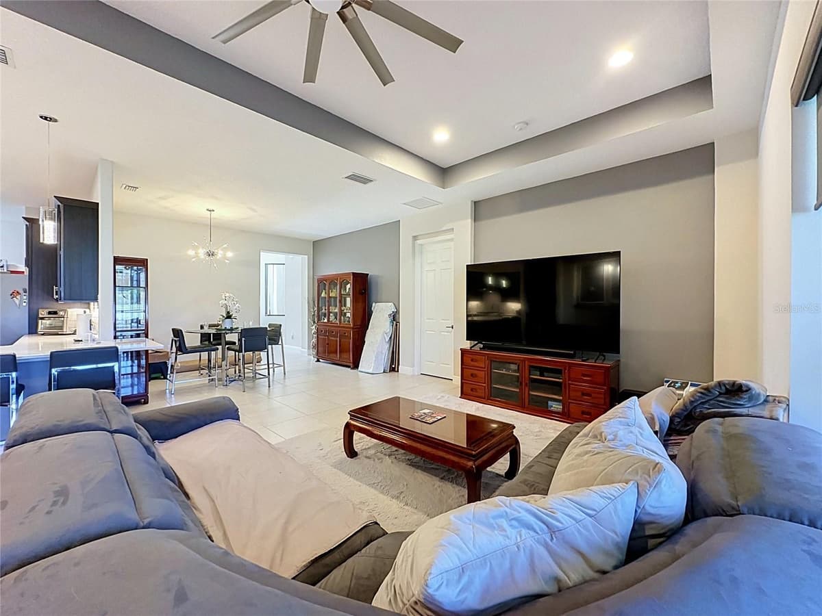 8665 BRIDGEPORT BAY CIRCLE — photo 13 of 71