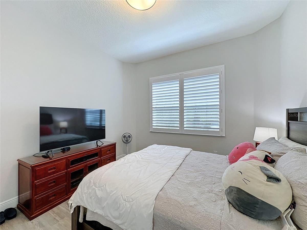 8665 BRIDGEPORT BAY CIRCLE — photo 35 of 71